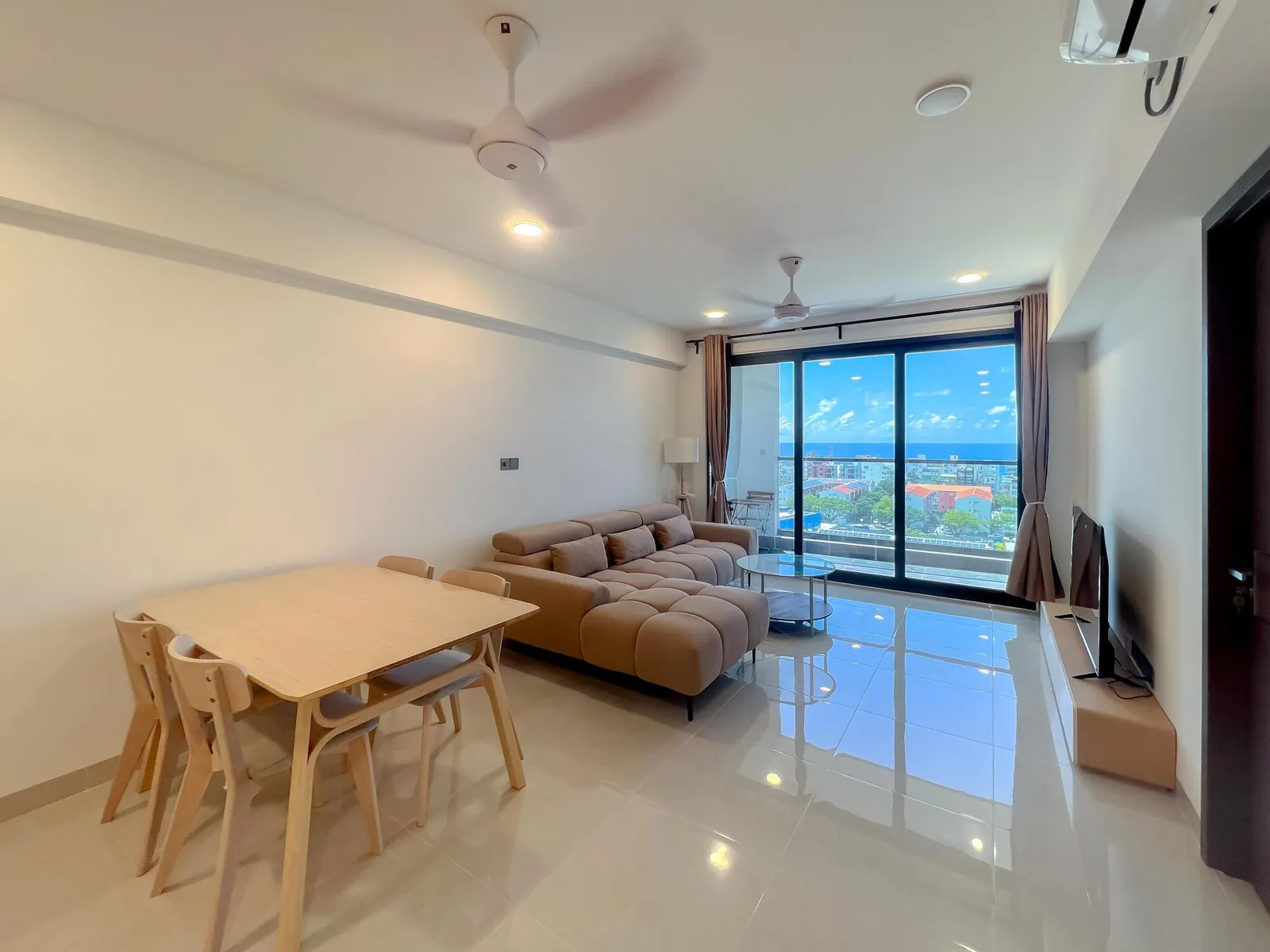 10th Floor 3BR Sunrise View Fully Furnished Apartment at Crystal Residence — Hulhumalé