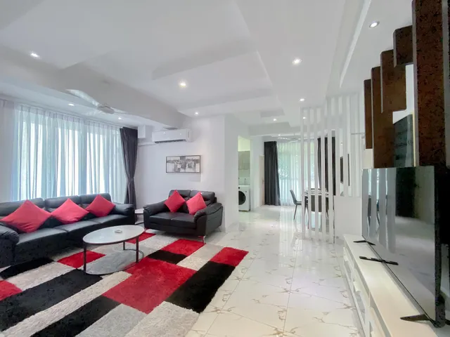 Modern Executive 3-Bedroom Serviced Apartment — Malé