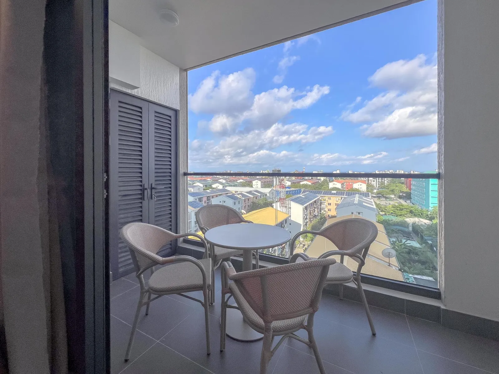 Exquisite 3-Bedroom Corner Residence with 3 Balconies — Hulhumalé