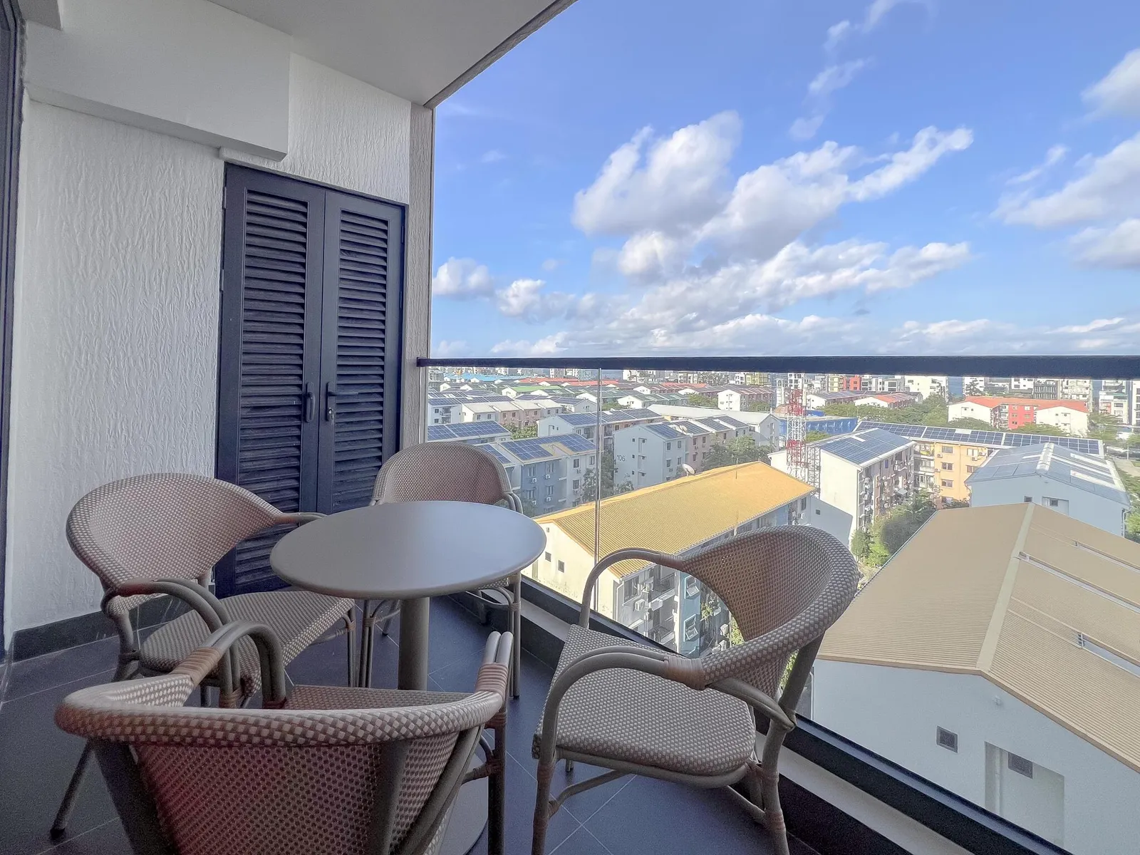 Exquisite 3-Bedroom Corner Residence with 3 Balconies — Hulhumalé