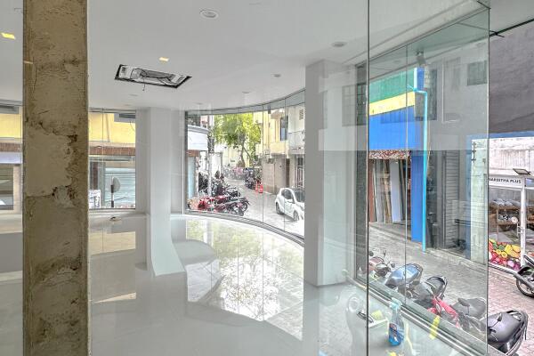 Duplex 2000SQFT Commercial Space for a Office or Mini Mart in Maafannu — Hulhumalé