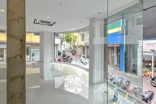 Duplex 2000SQFT Commercial Space for a Office or Mini Mart in Maafannu — Hulhumalé