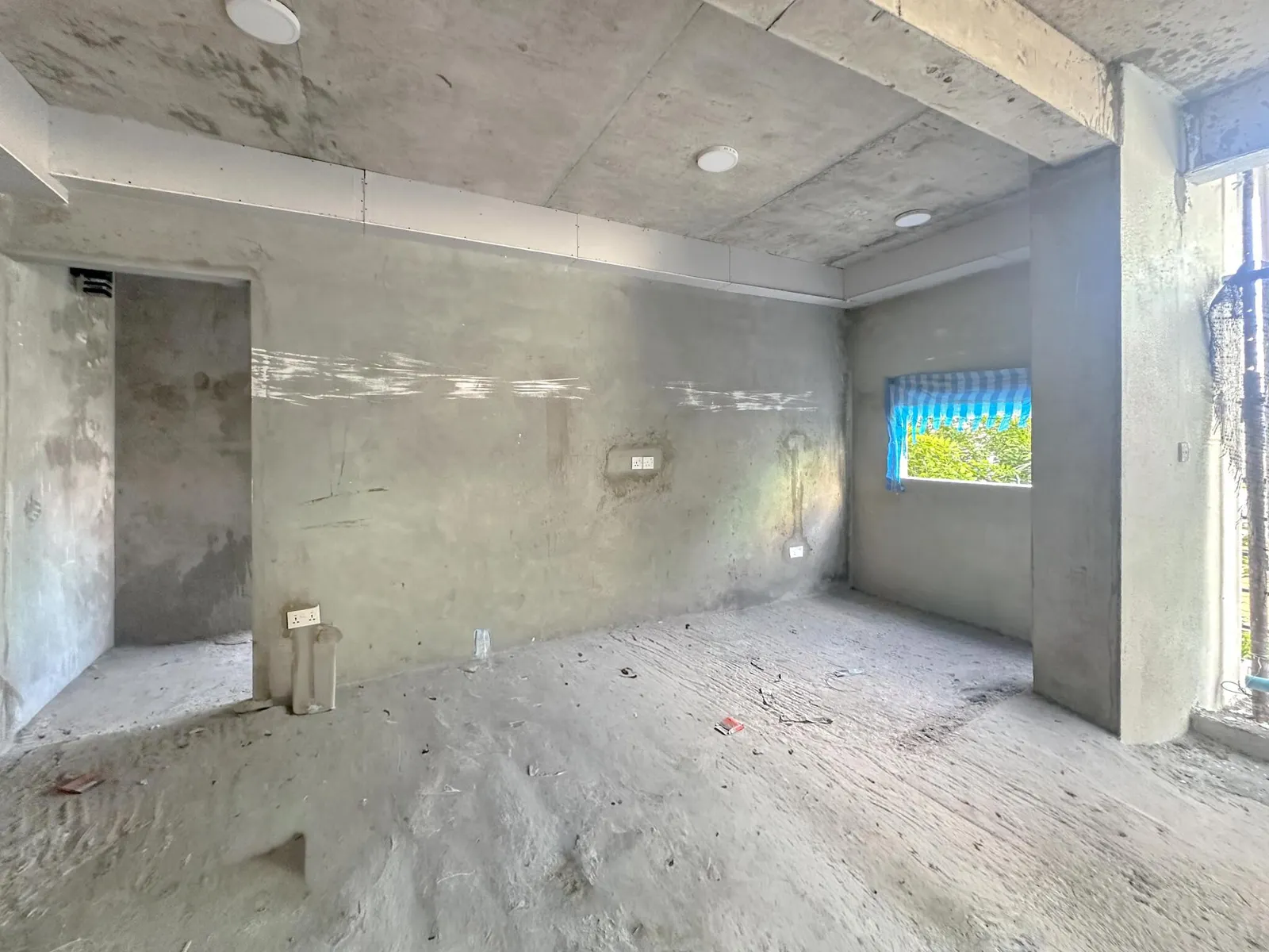 Versatile Commercial Space — Malé