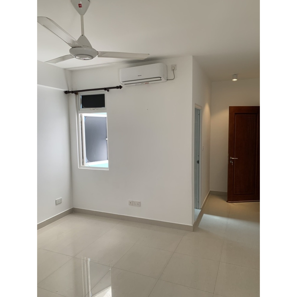 Very spacious 2 bedroom apartment for rent 22,000 — Malé — Henveiru