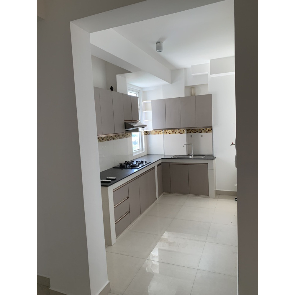 Very spacious 2 bedroom apartment for rent 22,000 — Malé — Henveiru