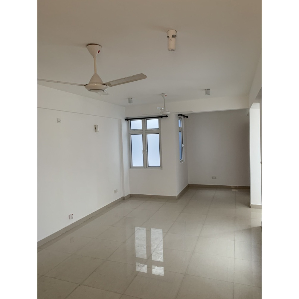 Very spacious 2 bedroom apartment for rent 22,000 — Malé — Henveiru