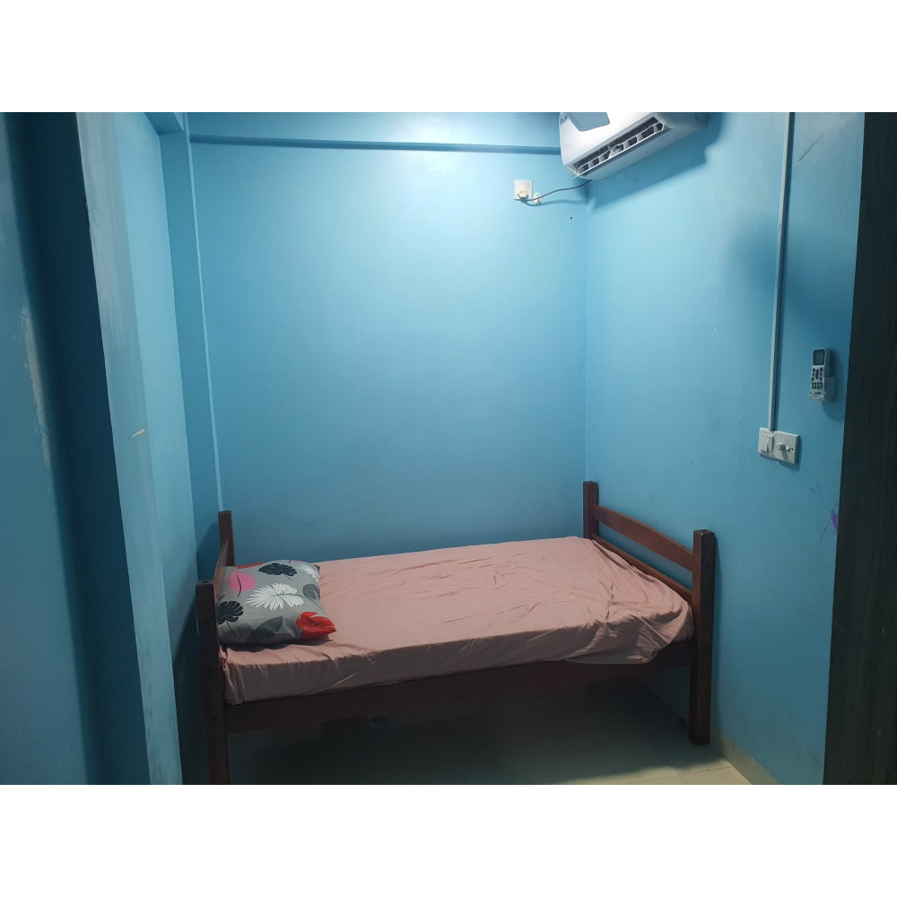 1 room available for rent from 2 room apartment 7000/- For more information pl — Malé — Henveiru