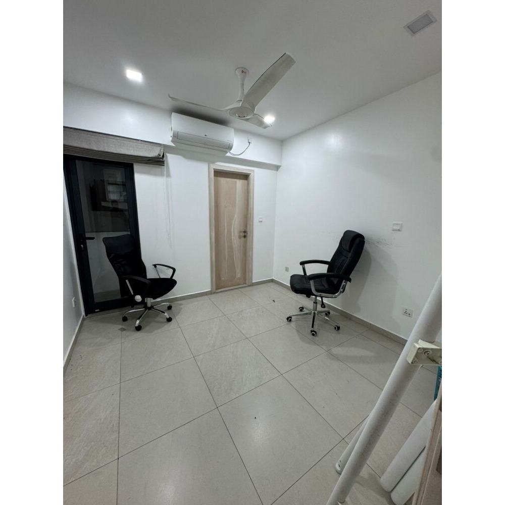 Office Space - 3 room apartment available — Malé — Maafannu