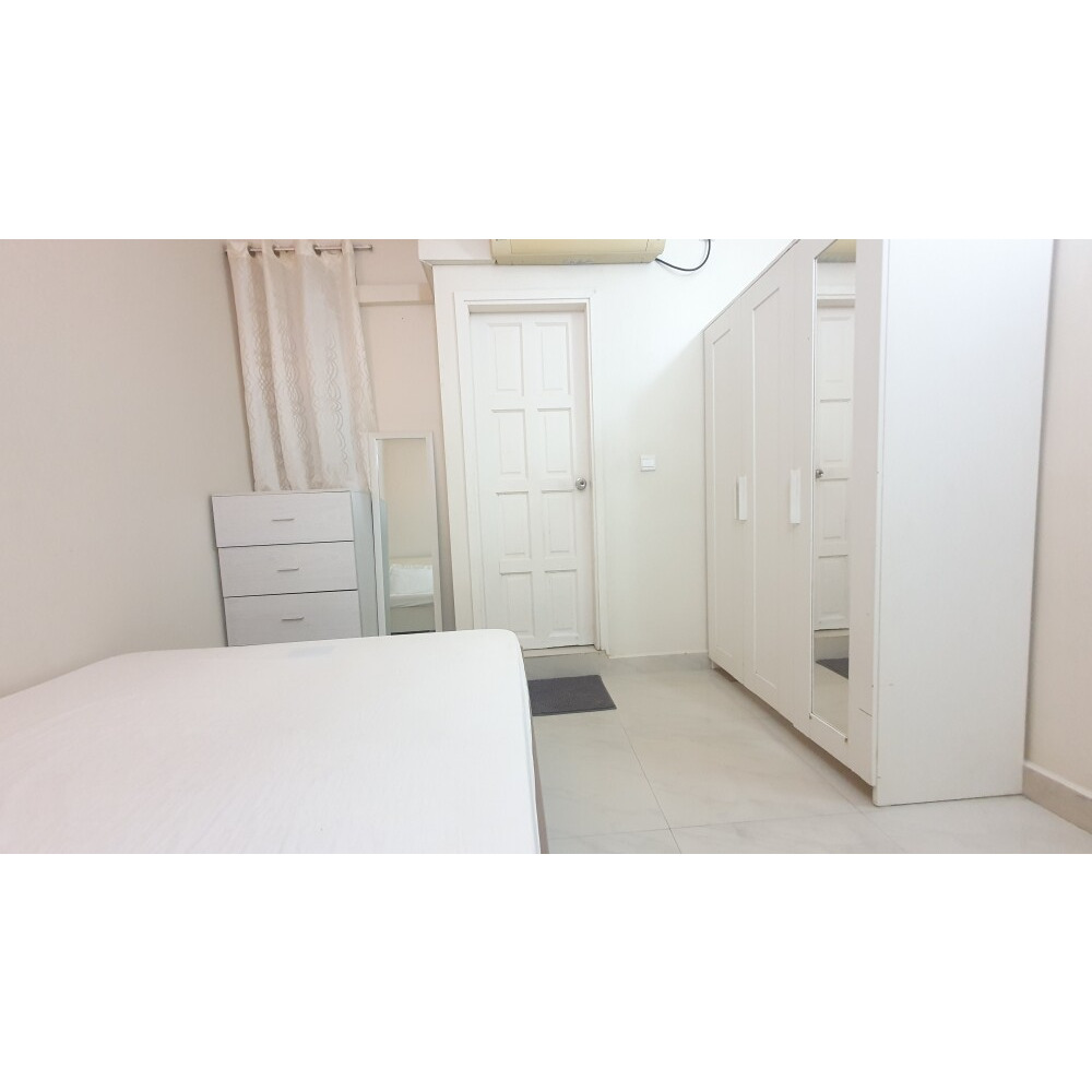 One Room (Clean & neat) from Two Room Apartment Safe & Secure + AC — Malé — Henveiru