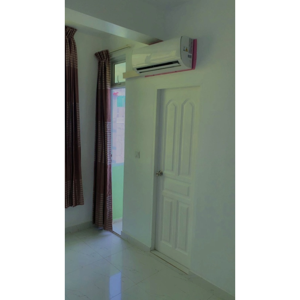 1 AC Room for rent with Separate Entrance (Water & Electricity free) — Malé — Maafannu