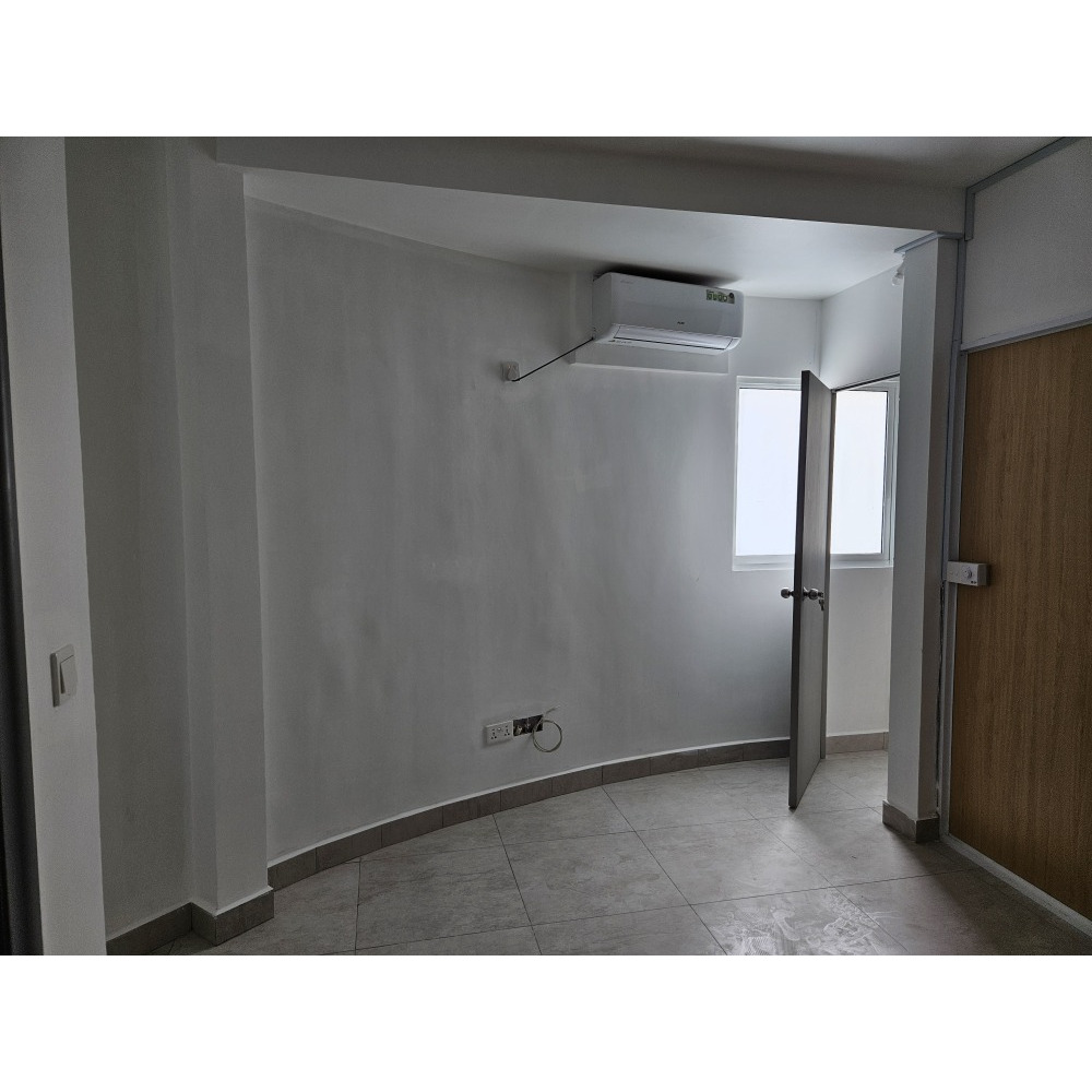 One room apartment with attached toilet for 11,000 — Malé — Maafannu