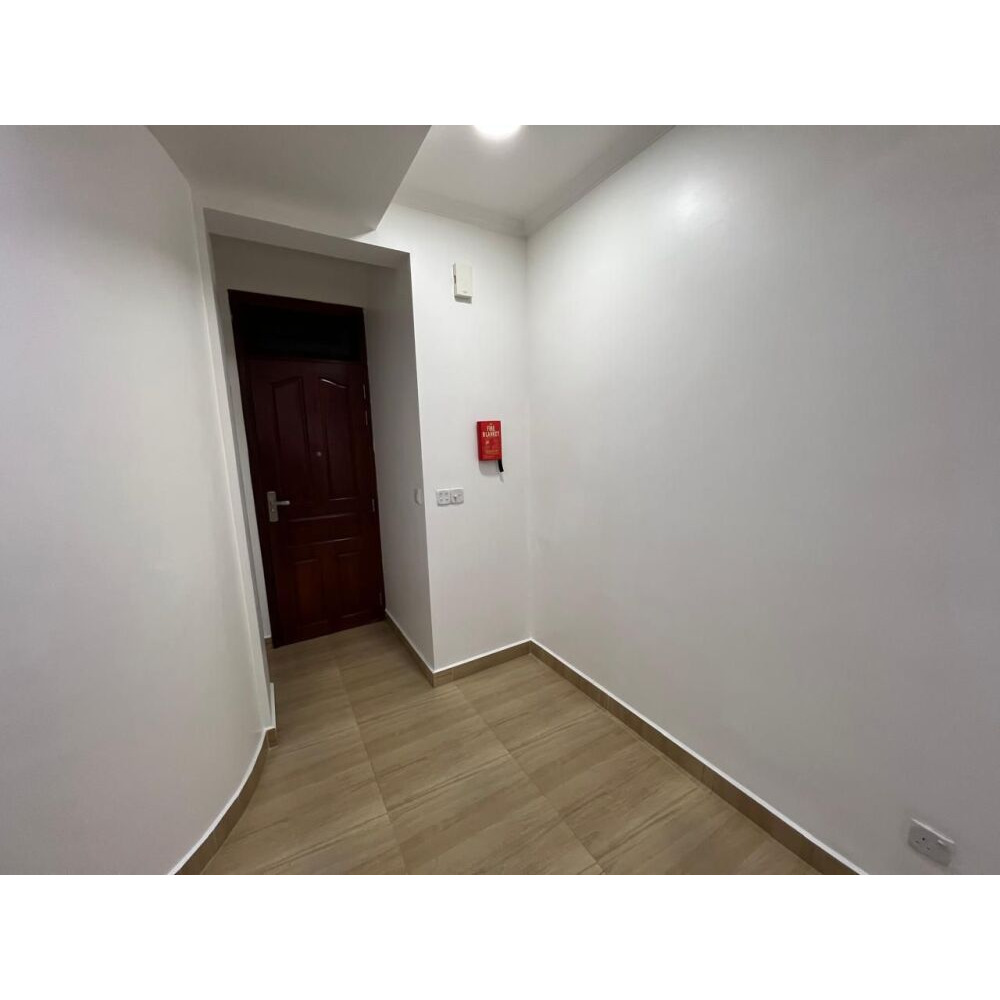 Renovated 1 bedroom apartment with AC in living room & bedroom + Water heater — Malé — Maafannu