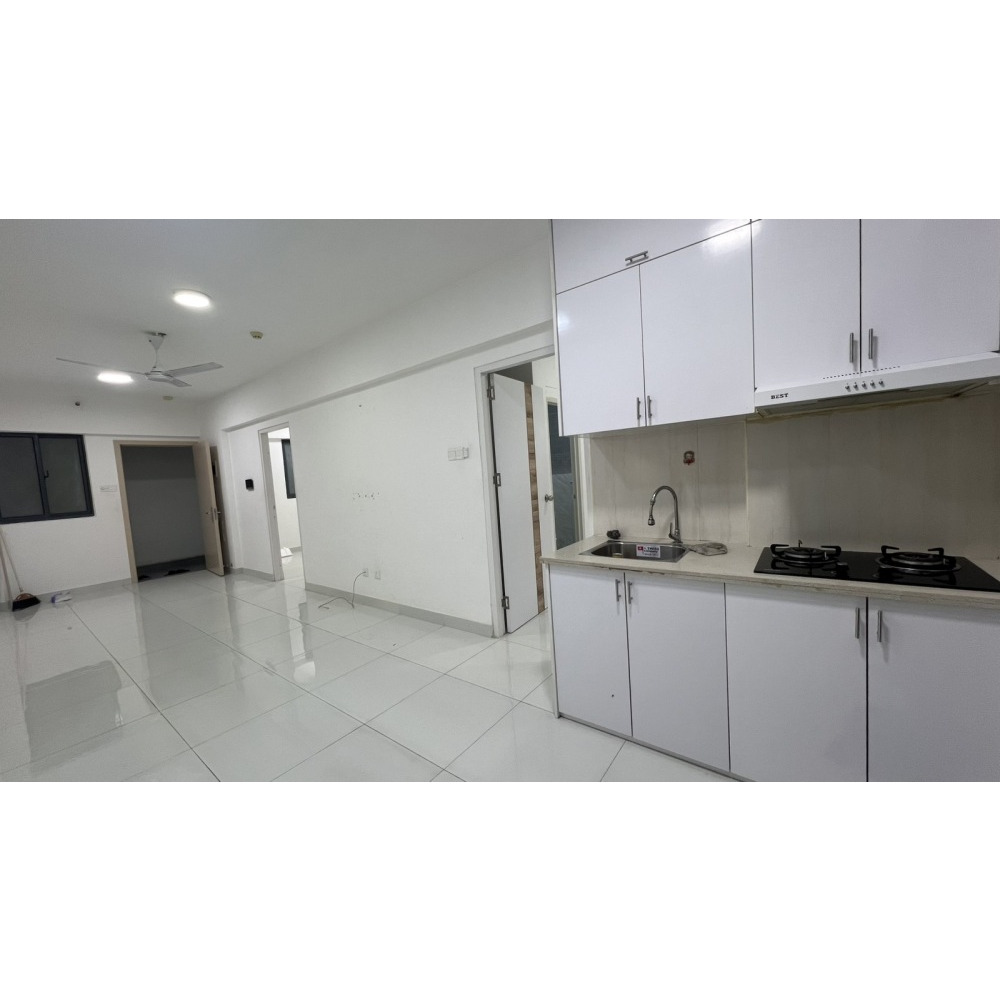 2 rooms apartment with attached toilet + sitting room + kitchen for rent — Hulhumalé