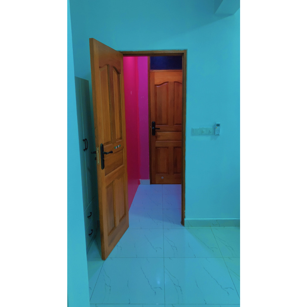 1 Room with separate entrance& small area for cooking Free water and electricity — Malé — Maafannu