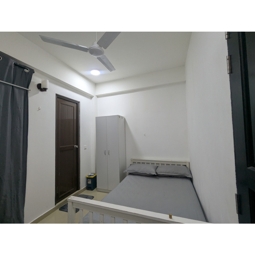 One room for rent ( separate entrance) 6800 — Malé — Henveiru