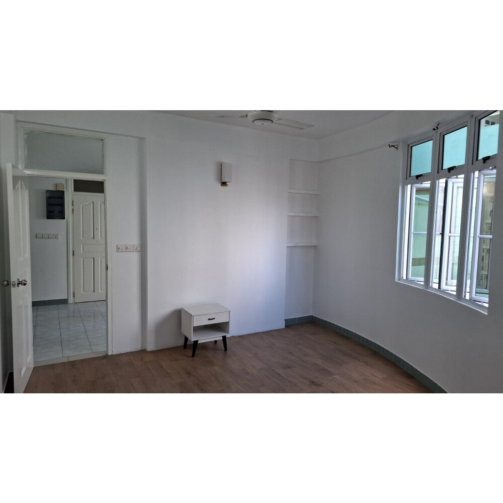 2 Room Apartment with attached Toilet ( Between 9:00 - 17:00 HRS) — Malé — Henveiru