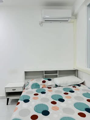 One room available from a 2 room apartment — Malé — Galolhu
