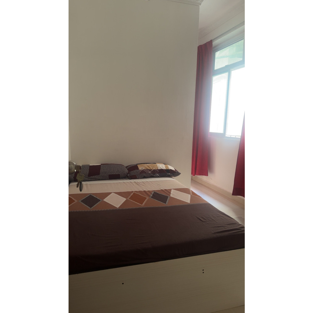 Renting well ventilated a/c room with attached toilet from 2 room apartment — Malé — Henveiru