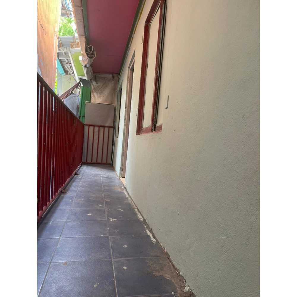 Storage/ office space with staff accommodation — Malé — Galolhu