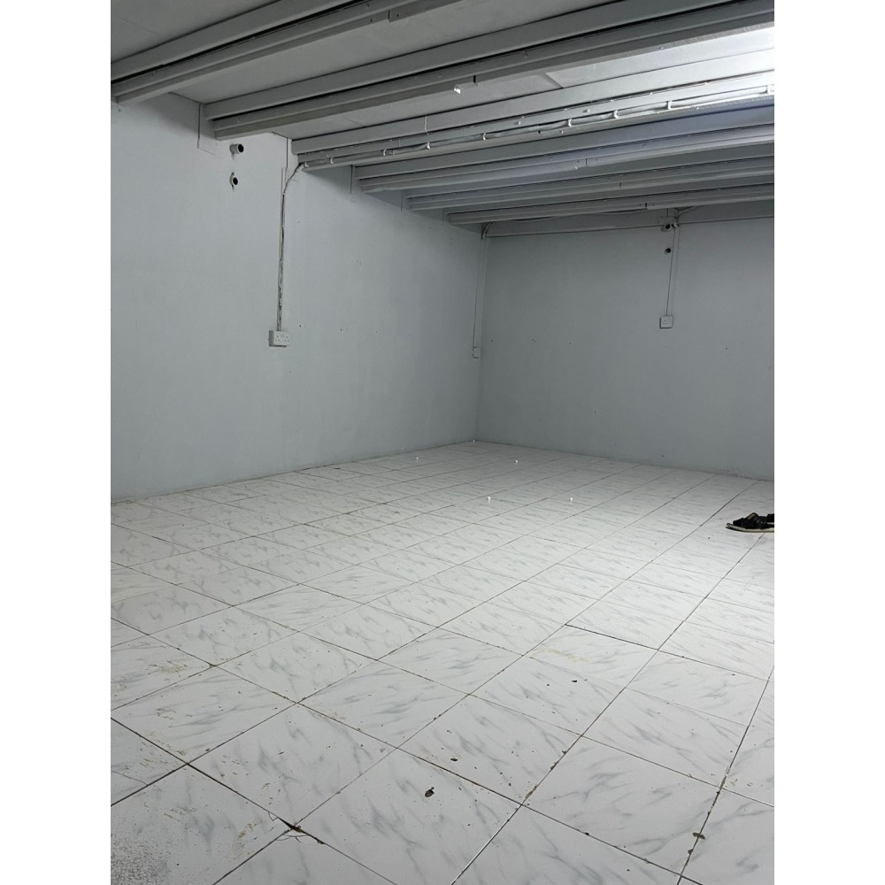 Storage/ workspace & staff accommodation — Malé — Galolhu