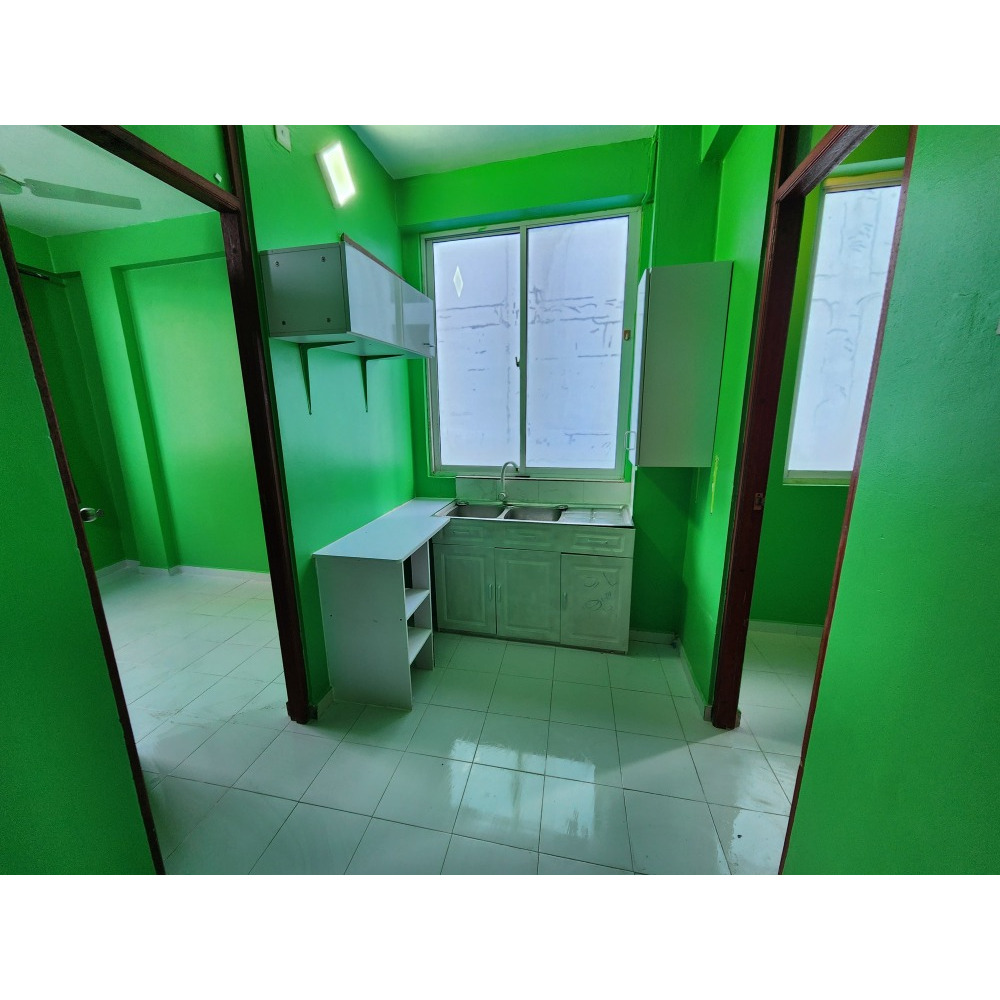 1 room and small room with 1 attached bathroom and kitchen — Malé — Maafannu