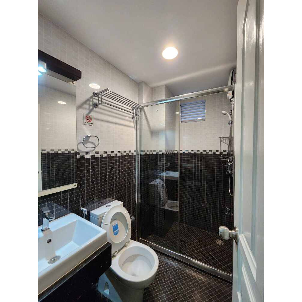 2 Room Apartment with attached Toilet (Call: Between 9:00 - 17:00 HRS) — Malé — Maafannu
