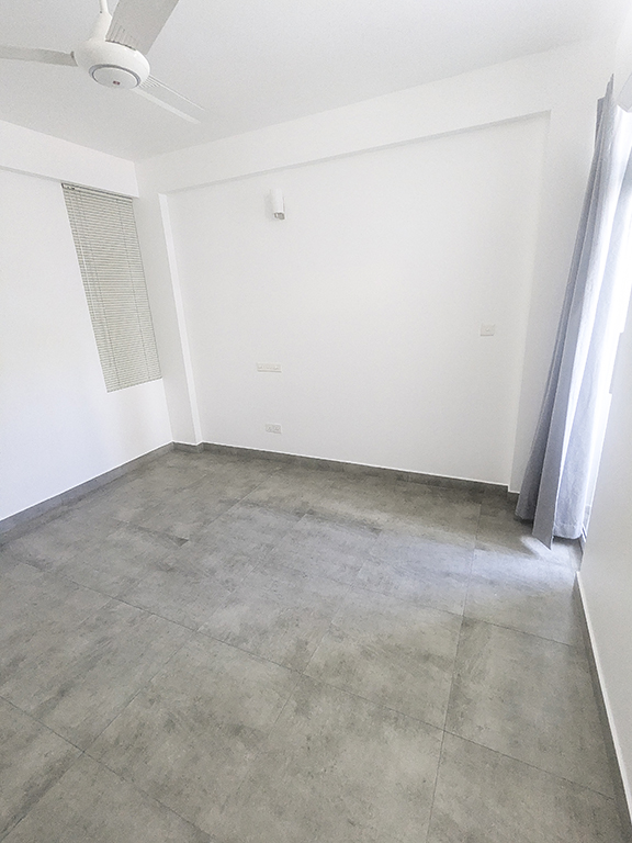 2 room apartment, attached toilets fully renovated new kitchen, lounge, balcony — Malé — Henveiru