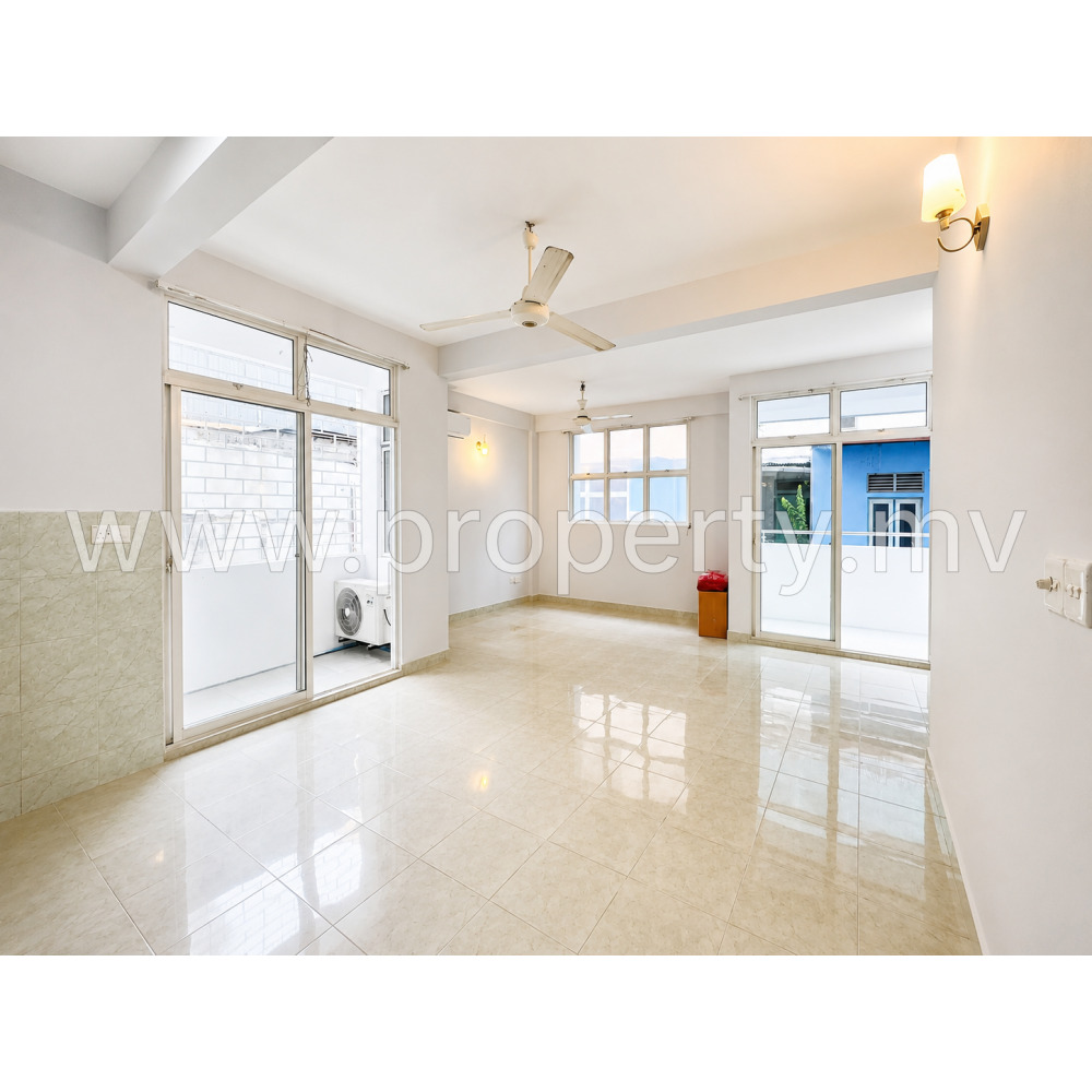Unfurnished 2 bedroom + 1 maid room, Karankaa Magu, Henveyru, Male' — Malé — Henveiru