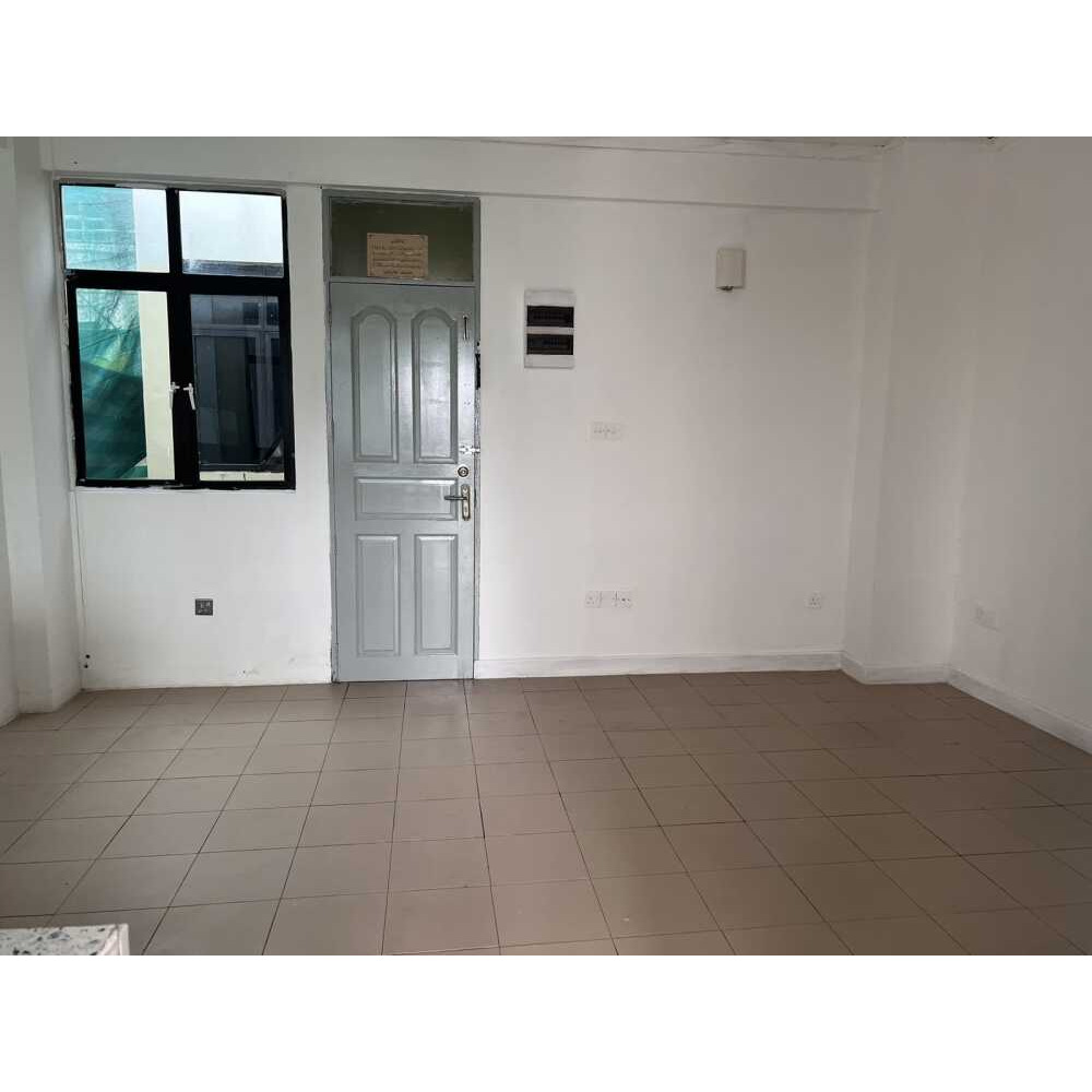 2 BHK - two room apartment with a balcony for rent — Malé — Galolhu