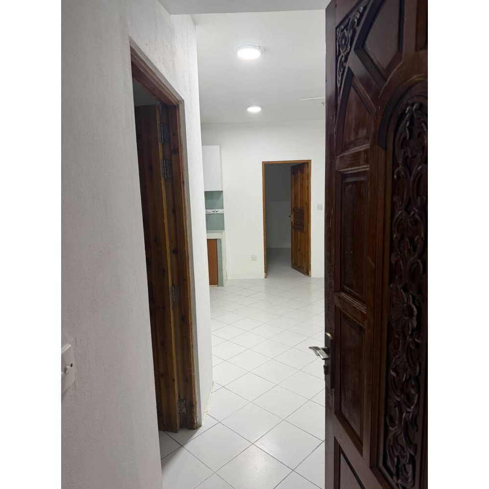 A 2-room apartment with attached toilet (Majeedhee Magu) — Malé — Henveiru