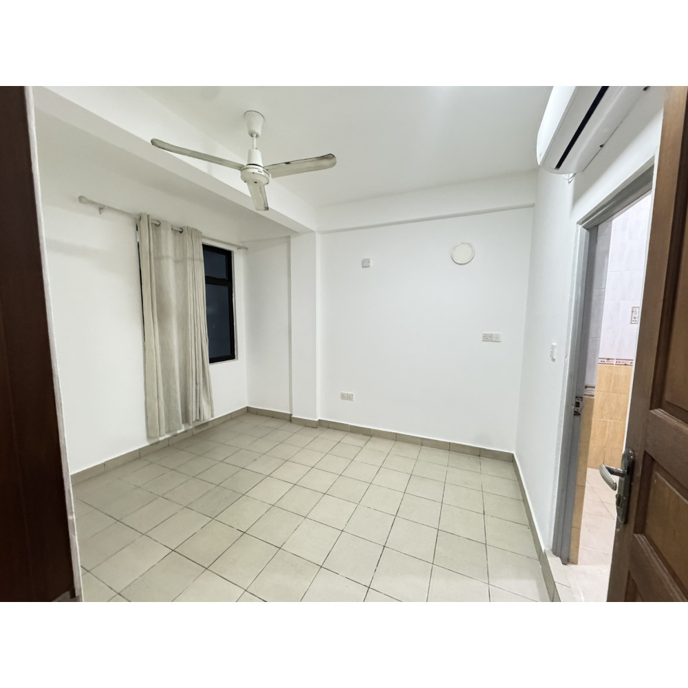 Xpat Accommodation - 2 Bedrooom Semi furnished — Malé — Henveiru