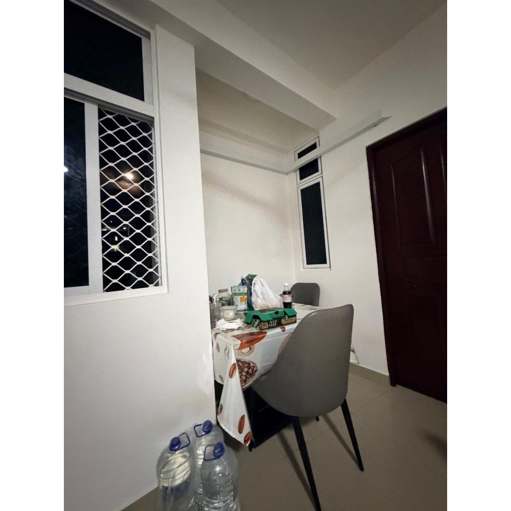 1 Small Room from 2 room Apartment — Malé — Galolhu