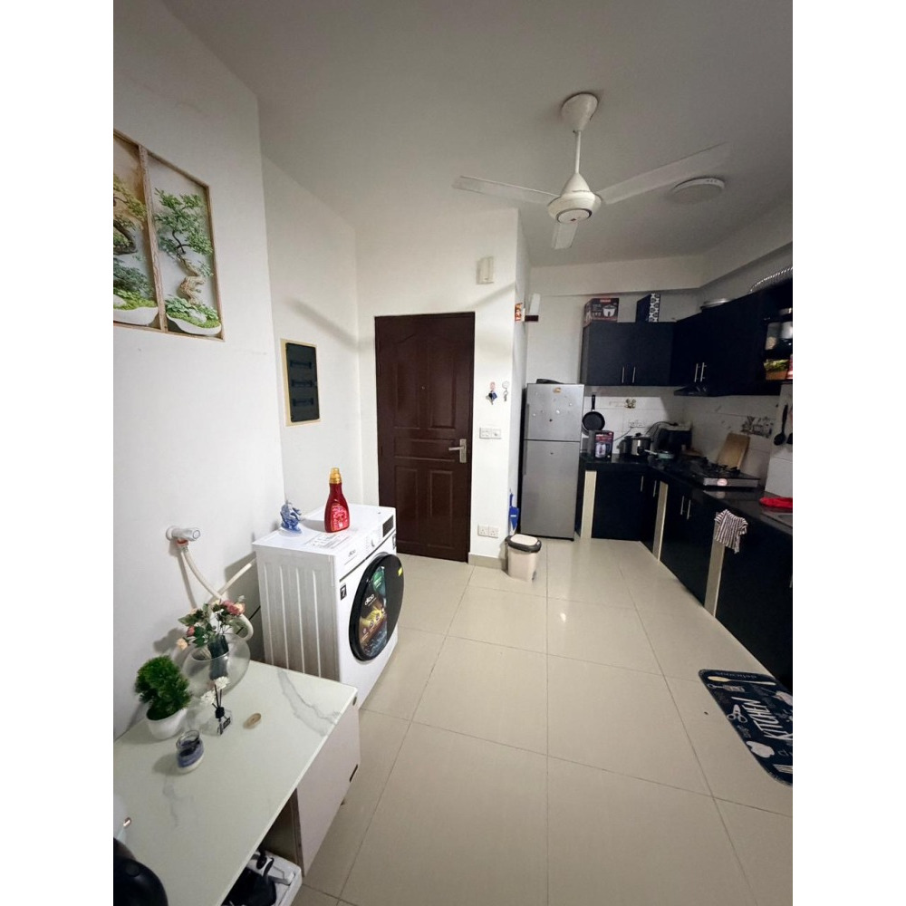1 Small Room from 2 room Apartment — Malé — Galolhu