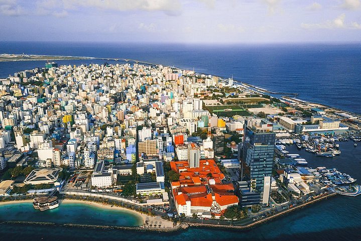Duplex 2000SQFT Commercial Space for a Office or Mini Mart in Maafannu — Malé — Maafannu