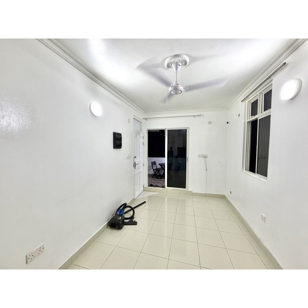 1 Room Apartment with Terrace for Rent, 6th Floor (No Lift) | Not Furnished — Malé — Henveiru