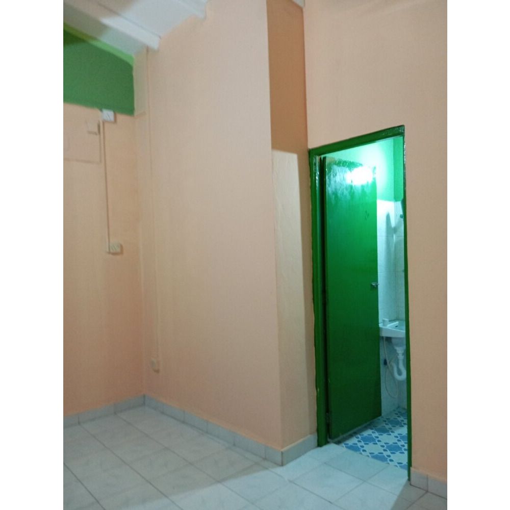 2 room apartment with attached toilet and separate kitchen (call ) — Malé — Galolhu
