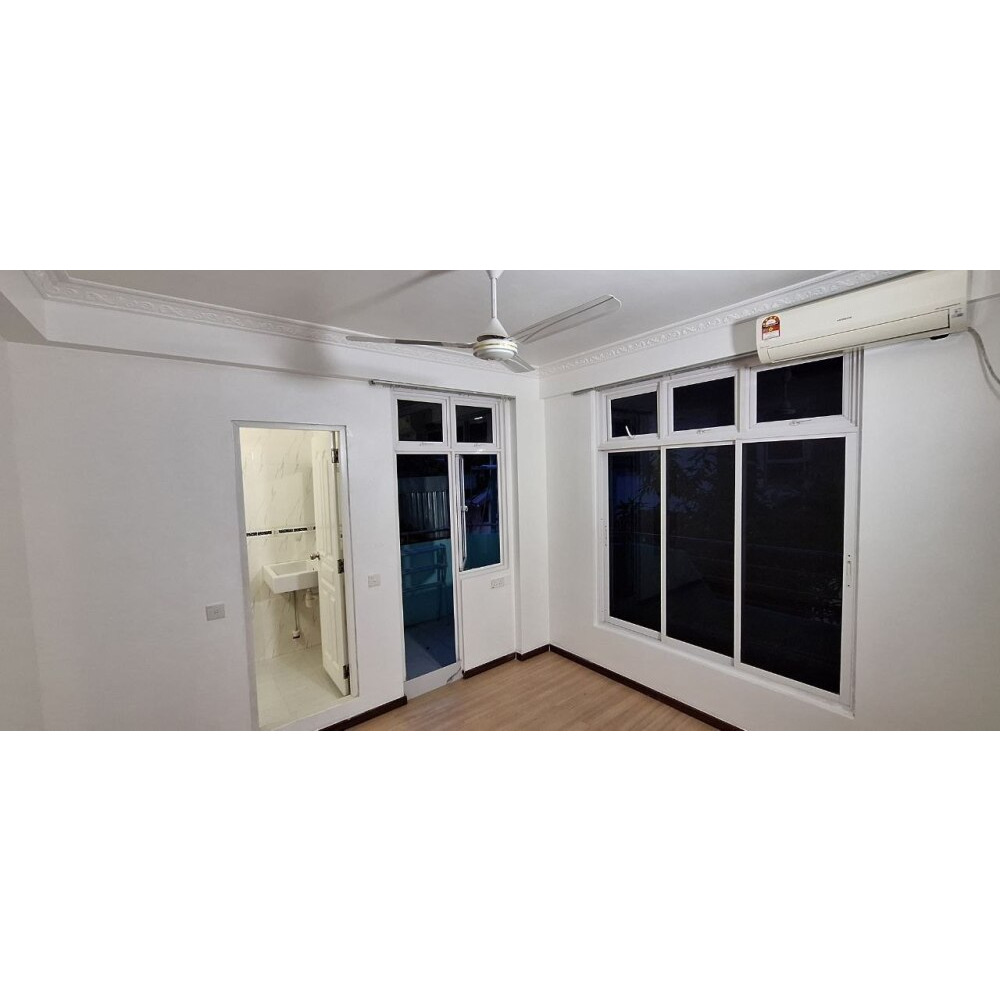 4 Room apartment with big balcony near IMC and Vital Care clinic. — Malé — Galolhu