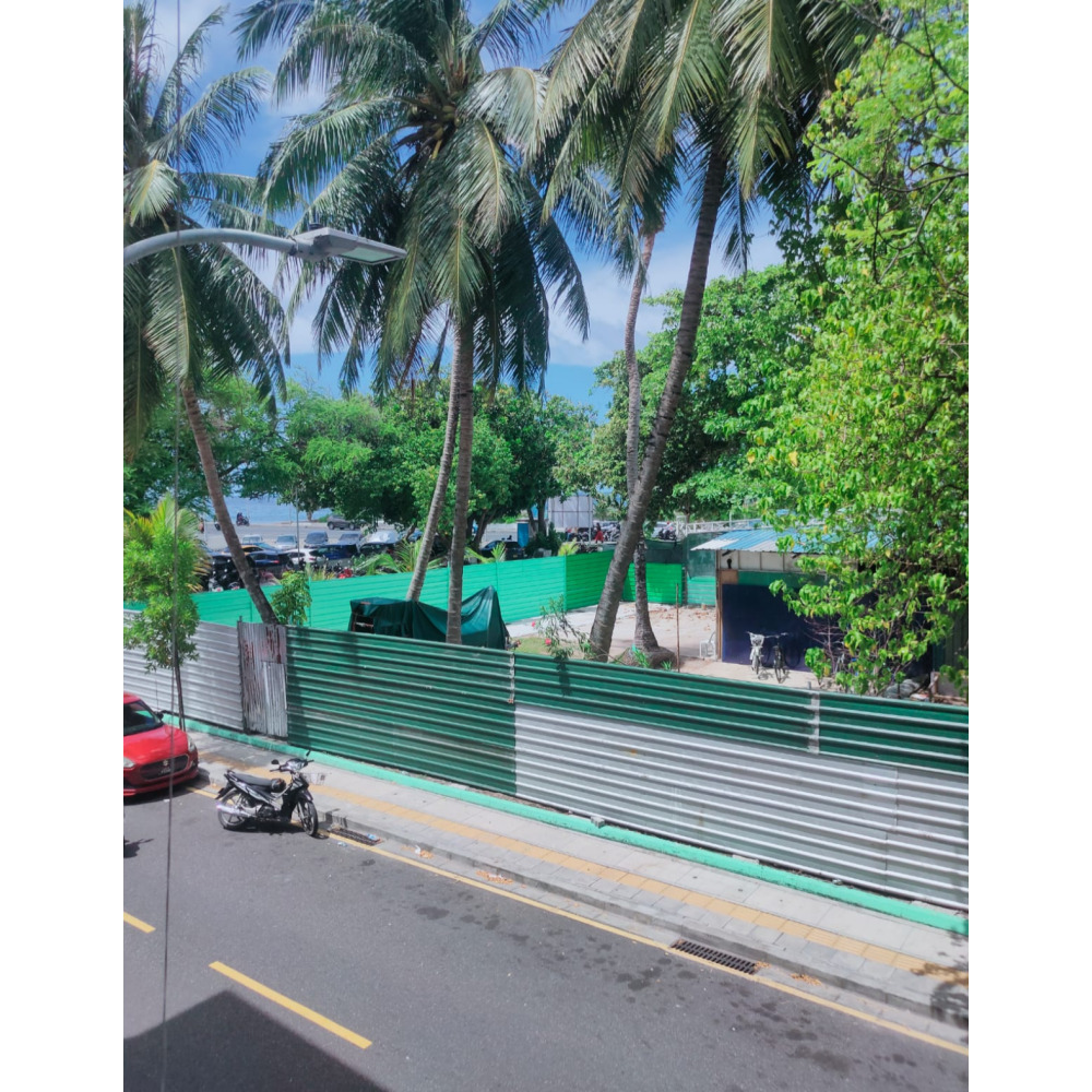 One ventilation A/ C Room for 7000/- rent. Kitchen and toilet in living room — Malé — Henveiru