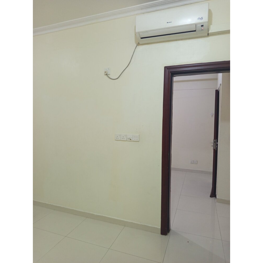 ONE ROOM BIG APARTMENT NEAR IGMH 4TH FLOOR NO LIFT 13500 — Malé — Maafannu