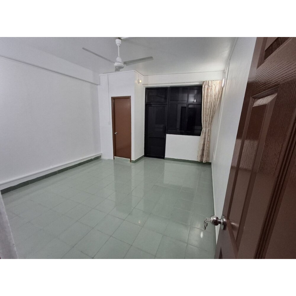 3 Bedroom | 2 Attached Toilet | Balcony, Kitchen | 3rd floor, no lift — Malé — Machchangolhi