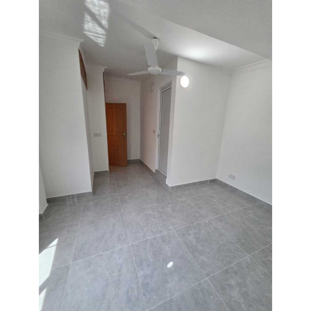 Beautifully renovated 3-storey house for Rent — Malé — Henveiru