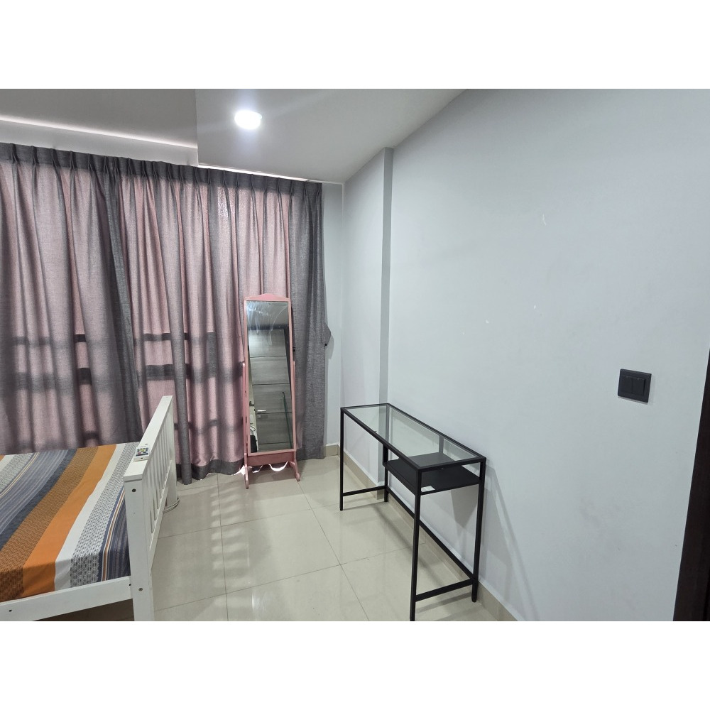12x12ft Single room from a 3 room apartment @ POLCO Flat — Hulhumalé