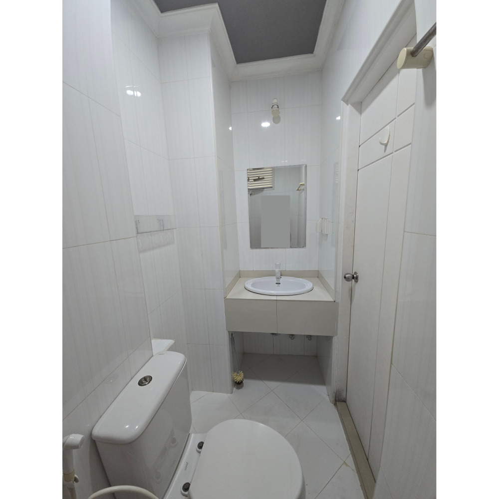 AC Rooms with Balcony for Monthly Rent. Sharing Kitchen. — Malé — Machchangolhi