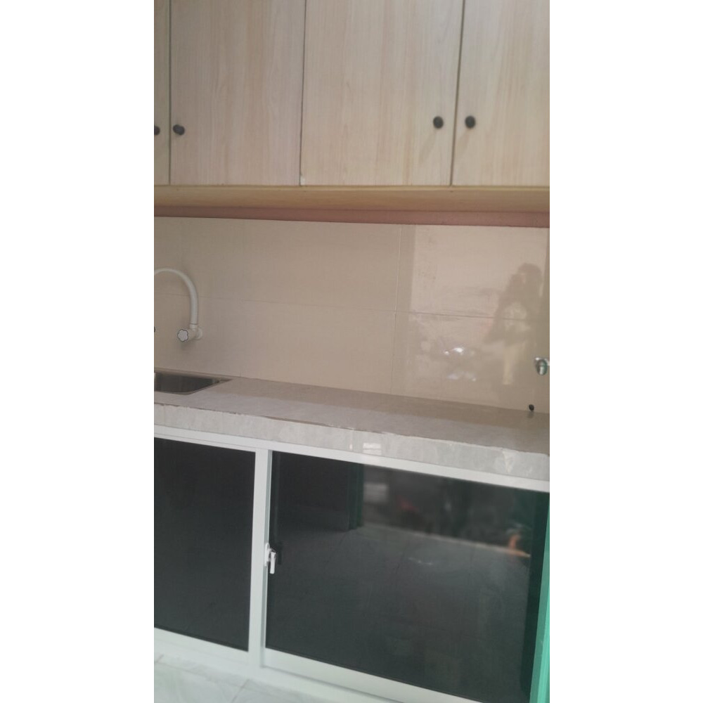 Renovated Ground floor AC 1 Room small apartment for Godown or Office — Malé — Maafannu