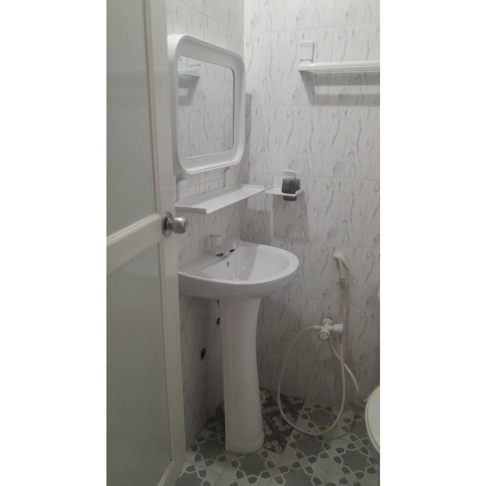 Renovated 1 Room Apartment with Hot Water & Rain Shower frm Ground floor — Malé — Maafannu