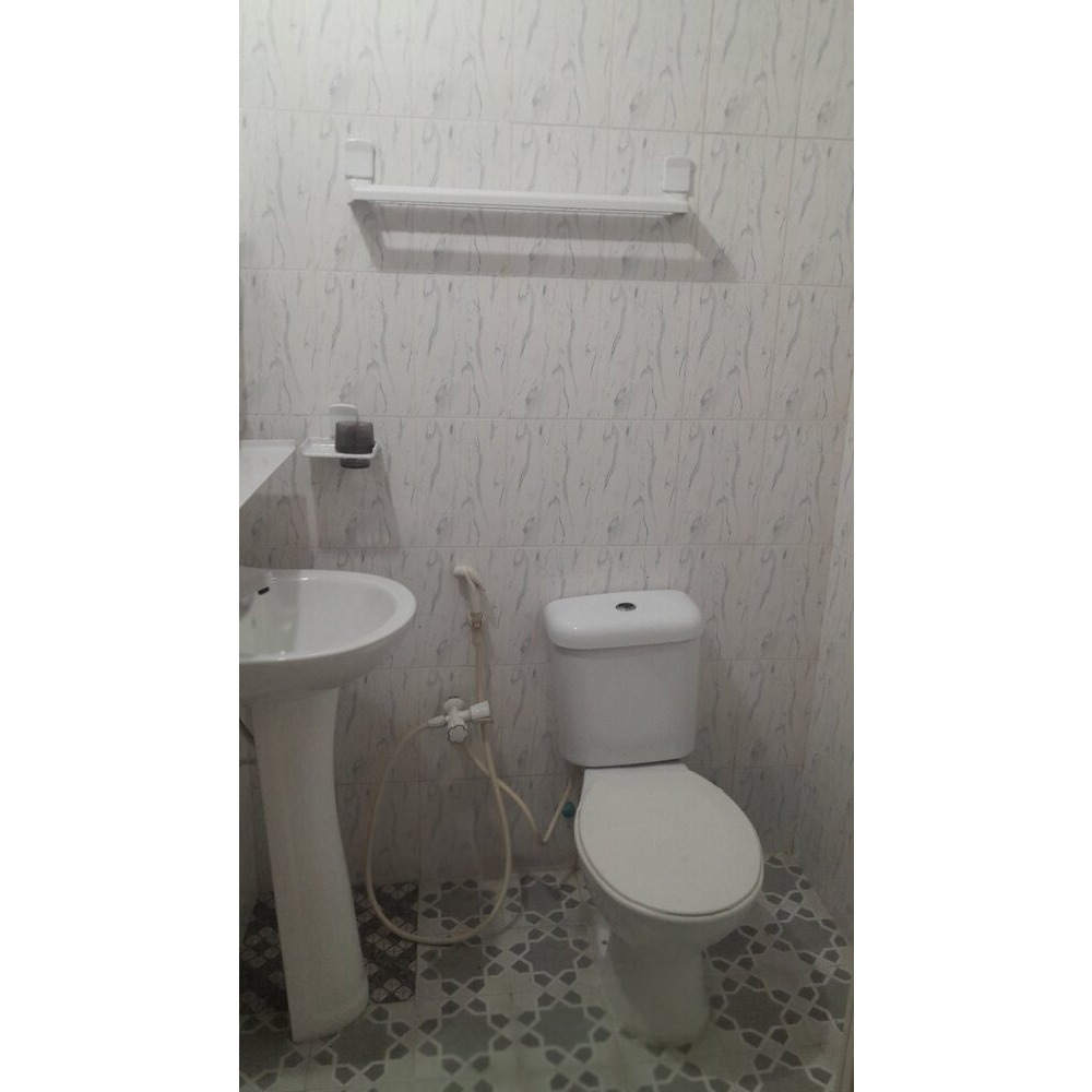 Renovated 1 Room Apartment with Hot Water & Rain Shower frm Ground floor — Malé — Maafannu