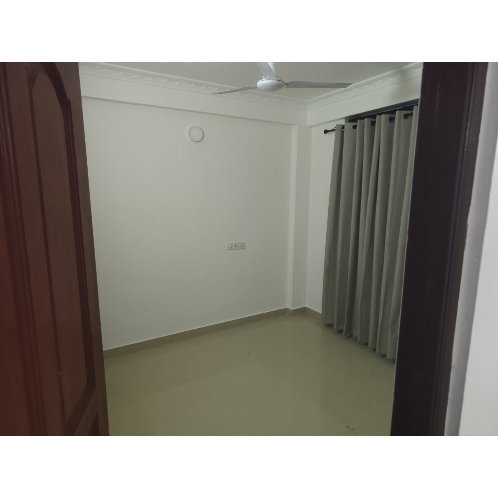 3 Room apartment with attached toilet — Malé — Henveiru