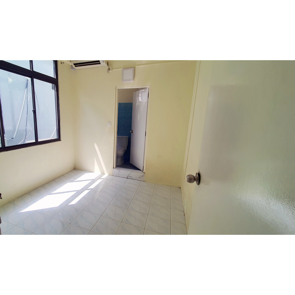 2-Bedroom Apartment in Henveiru for Rent, Monthly MVR 13,000 — Malé — Henveiru