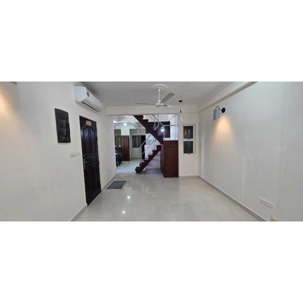 Modern Living in a Prime Location. Spacious 3 plus 1 Bedroom Apartment for Rent — Malé — Galolhu