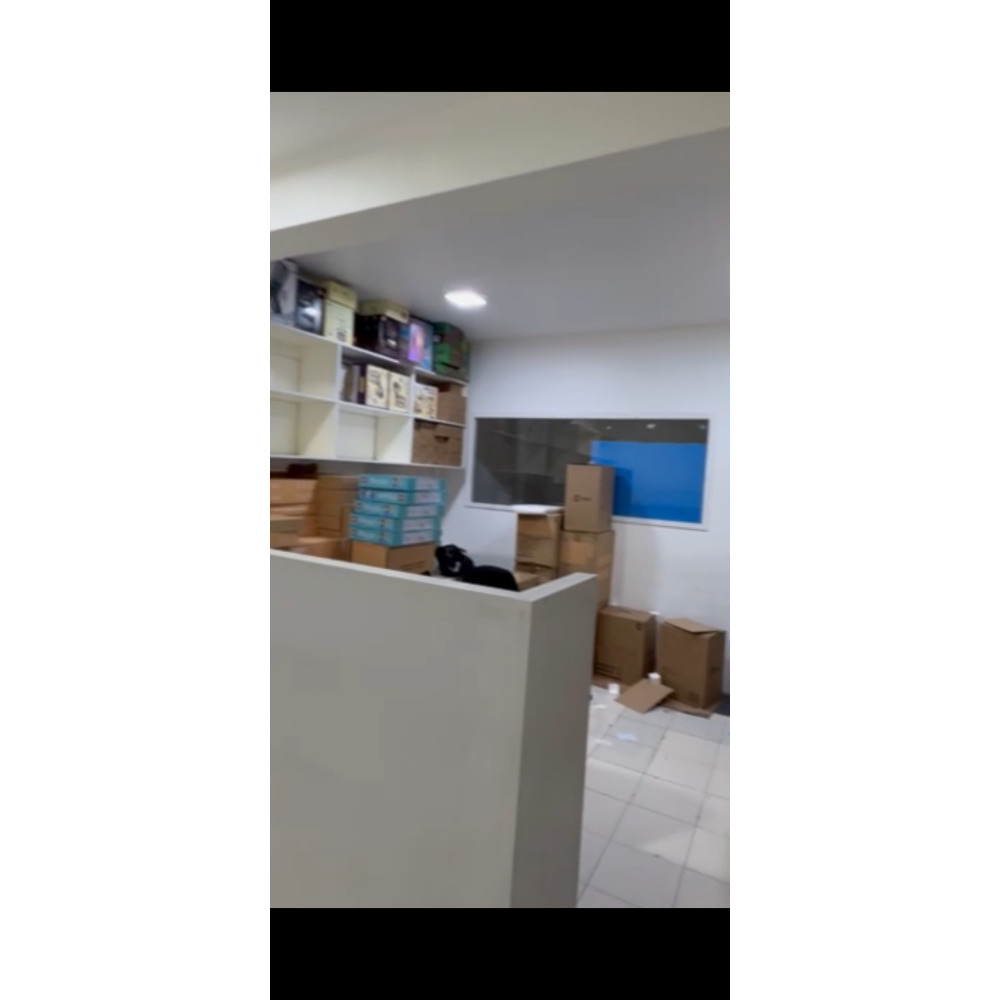Office space or storage space for rent 12,000 — Malé — Galolhu